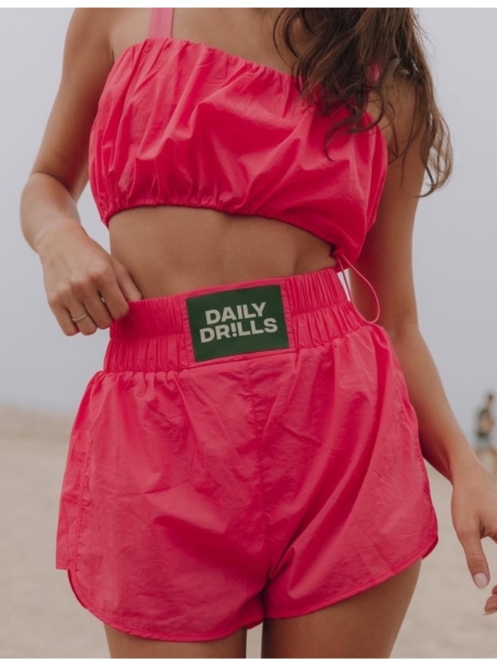 NWOT DAILY DRILLS Women’s Two Piece Bubble Athletic Set in Punch size Small